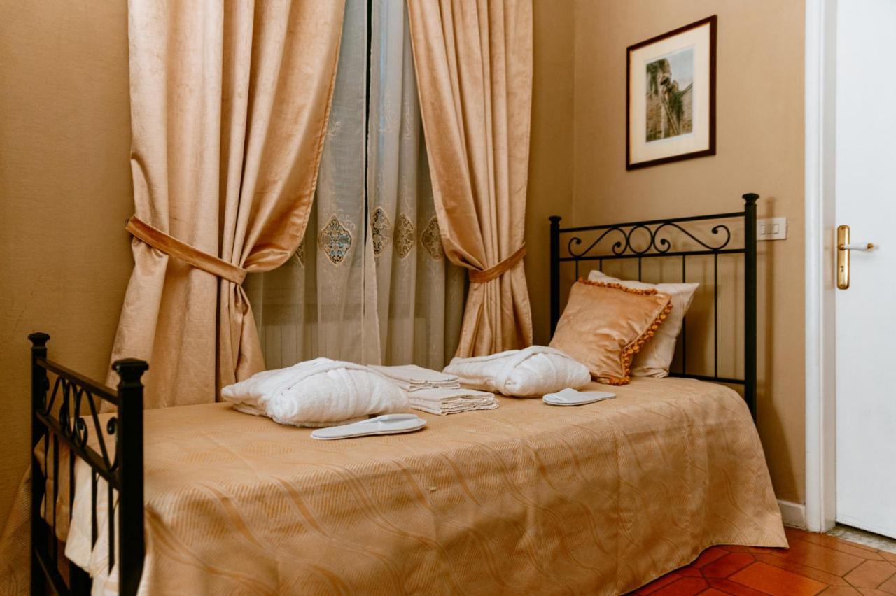 La Foresteria Di Palazzo Picedi Benettini Sarzana Ngoại thất bức ảnh