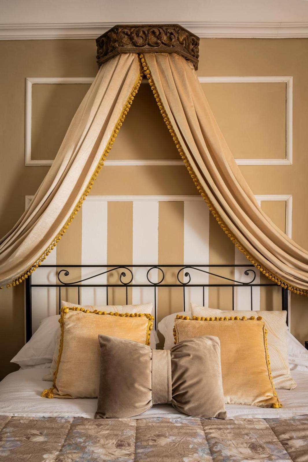 La Foresteria Di Palazzo Picedi Benettini Sarzana Ngoại thất bức ảnh